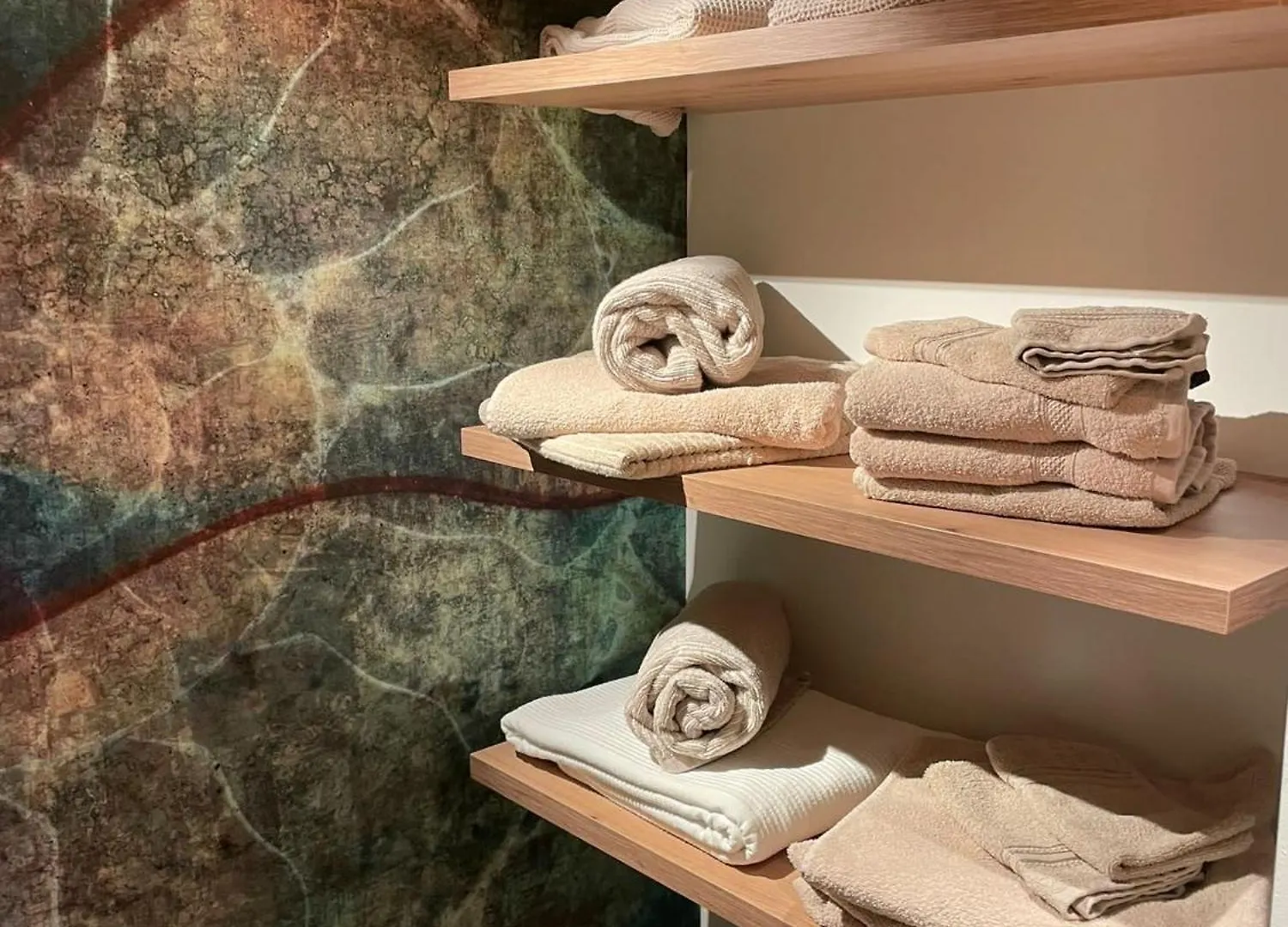 Luxurioeses Loft Mit Grosser Sonnenterrasse & Sauna Munich Germany