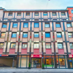 4* Hotell Leonardo Center