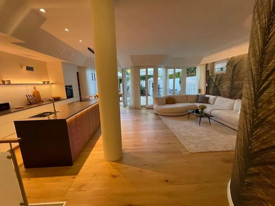 Luxurioeses Loft Mit Grosser Sonnenterrasse & Sauna Munich Germany