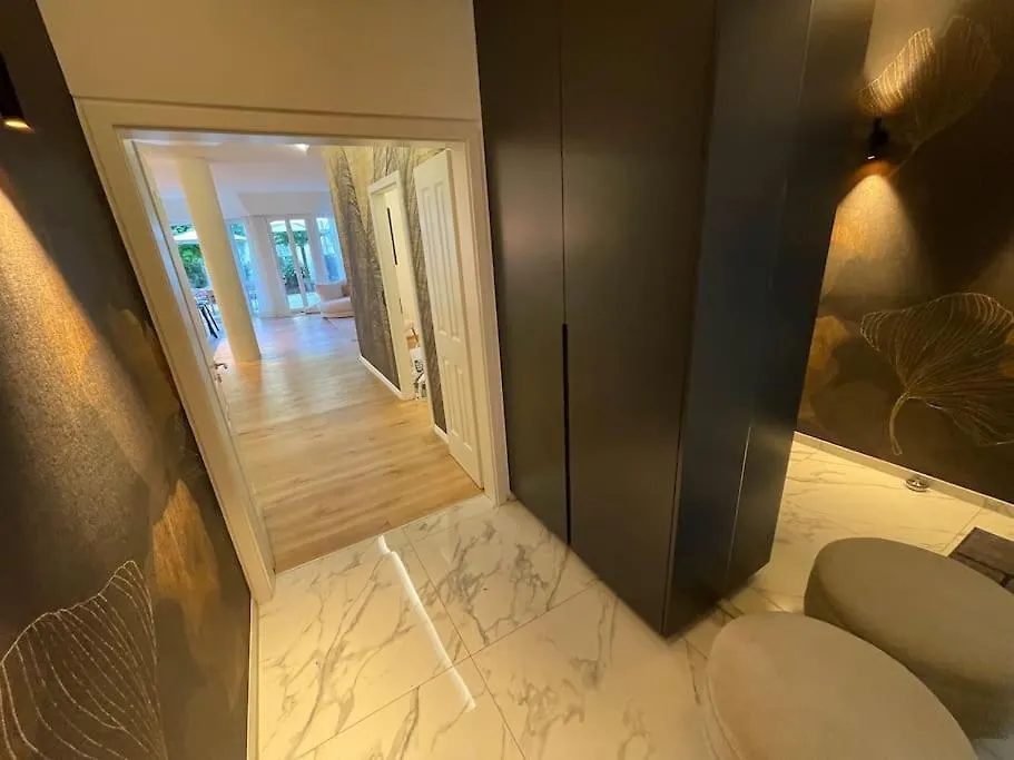 Luxurioeses Loft Mit Grosser Sonnenterrasse & Sauna 뮌헨 0*,  독일