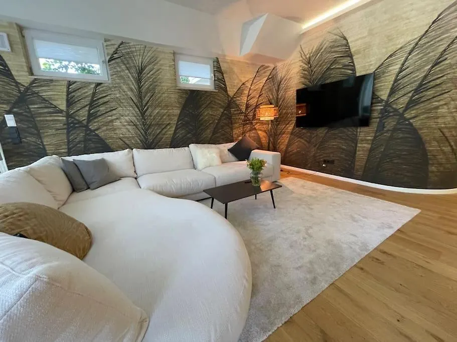 Luxurioeses Loft Mit Grosser Sonnenterrasse & Sauna Munich 0*,  Germany