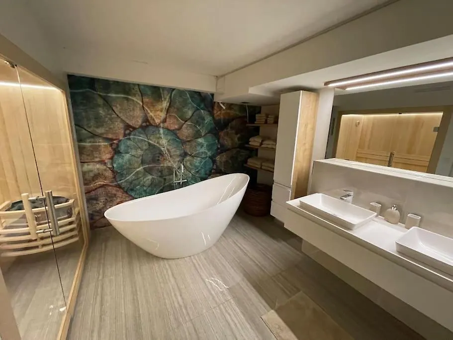 Luxurioeses Loft Mit Grosser Sonnenterrasse & Sauna Munich
