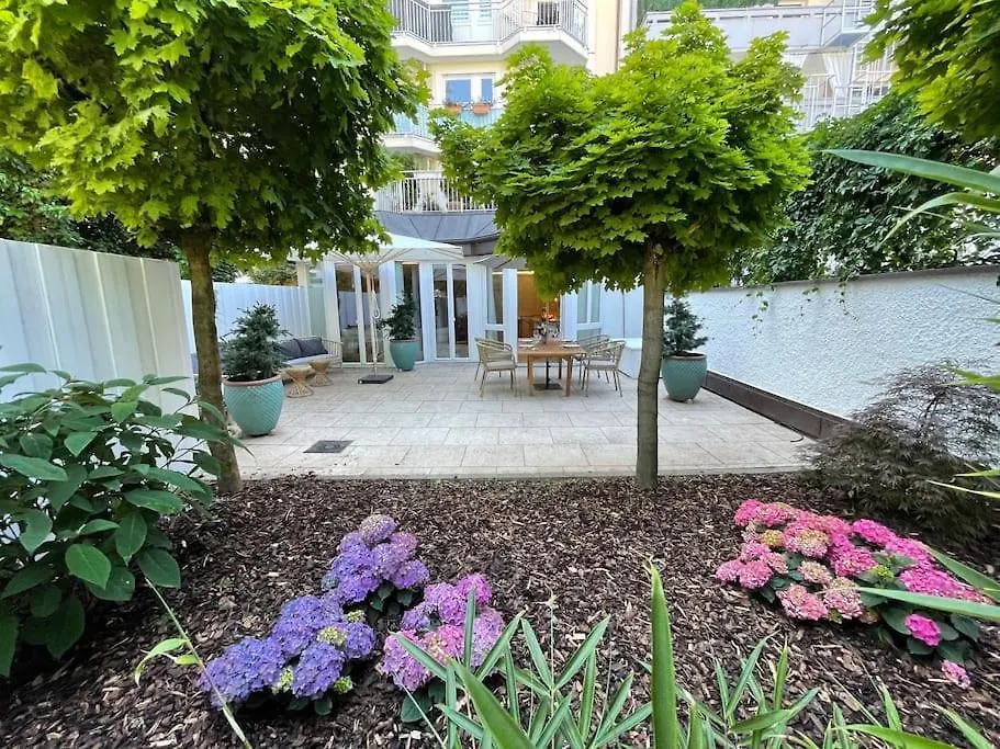 Lägenhet Luxurioeses Loft Mit Grosser Sonnenterrasse & Sauna München Tyskland