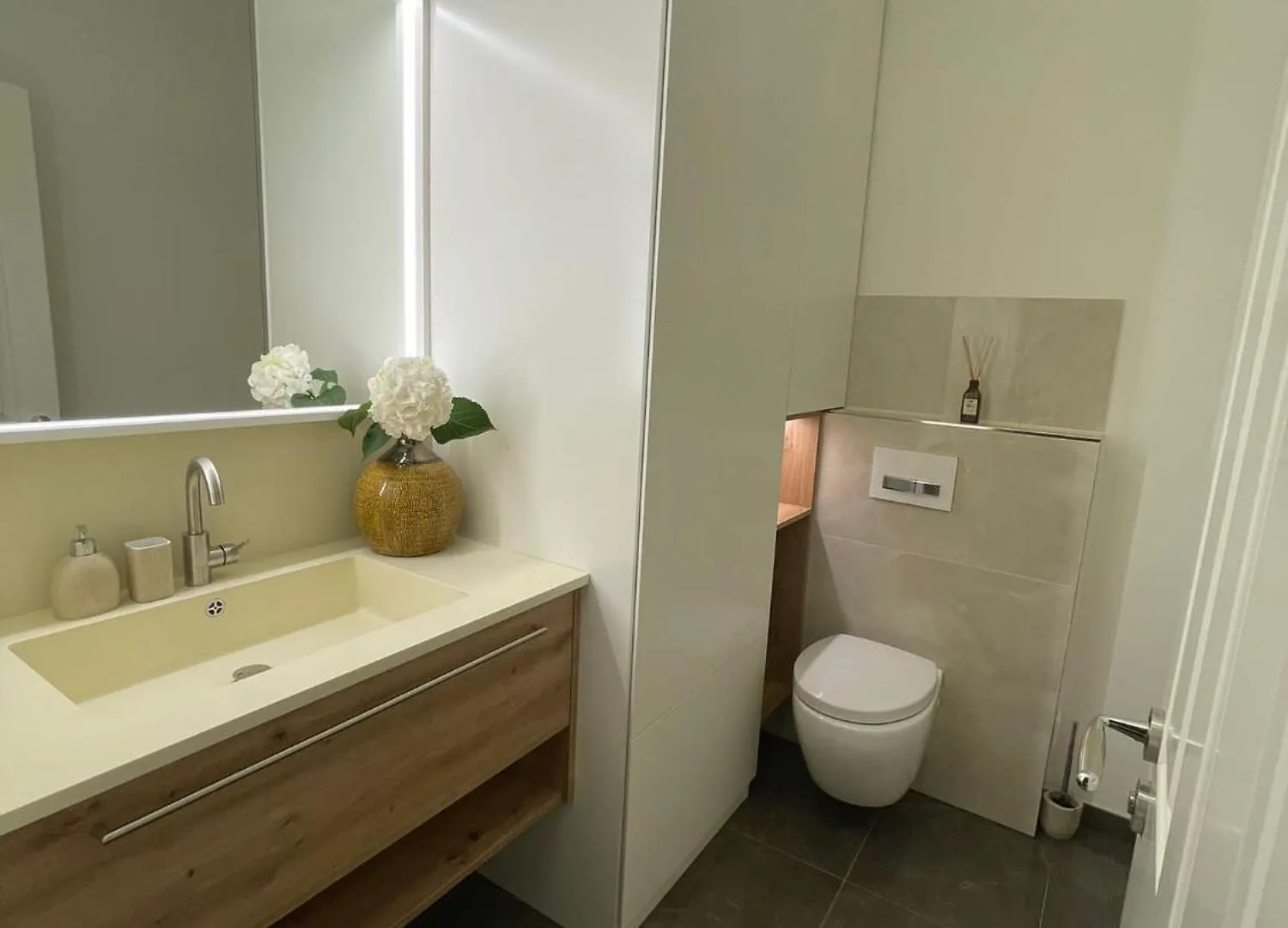 Lägenhet Luxurioeses Loft Mit Grosser Sonnenterrasse & Sauna München